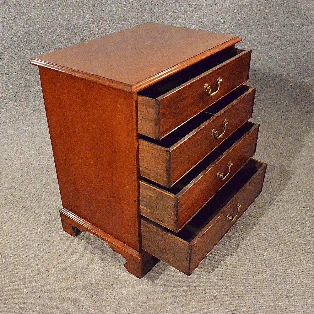 Small Chest of Drawers as272a1496z-2-4036237354